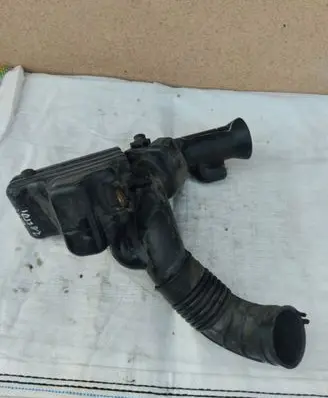 Intake resonator