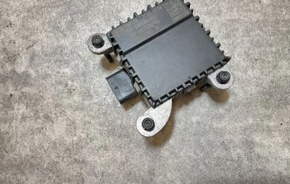 Iveco Daily 6th gen Distronic sensor radar 5802462332 20201018 5802338508