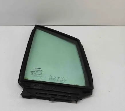 Toyota Sienna XL40 IV Front door vent window glass four-door 6821508010