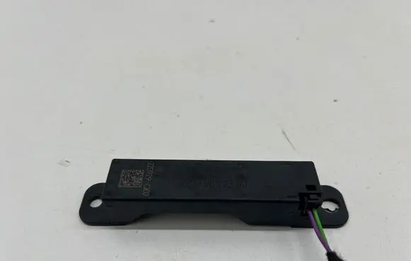 Mercedes-Benz EQE v295 Aerial antenna amplifier A2239052300