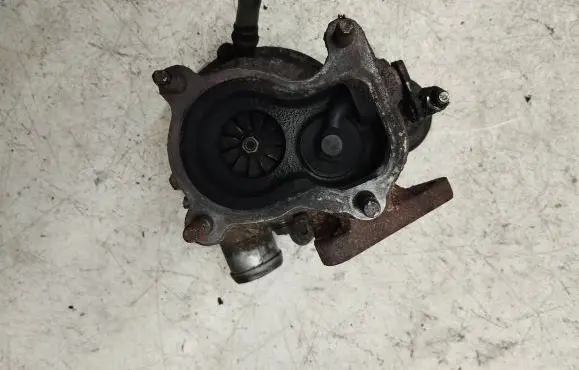 Volkswagen PASSAT B4 Turbo 028145701J 03006B15011735