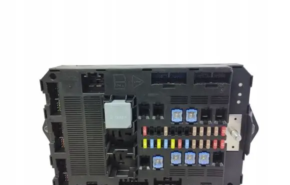 Jaguar XF X250 Fuse module 9X2314B476AD