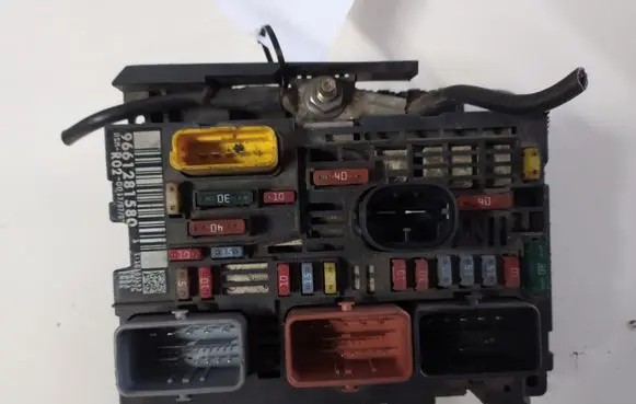 Peugeot 407 Comfort/convenience module 9661281580 R02