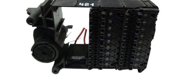 Mercedes-Benz E W210 Fuse box set 2105453340
