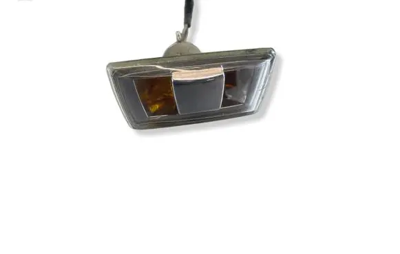 Opel Astra H Front fender indicator light 13252455