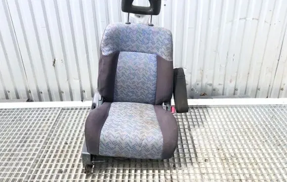 Toyota RAV 4 (XA10) Front passenger seat 