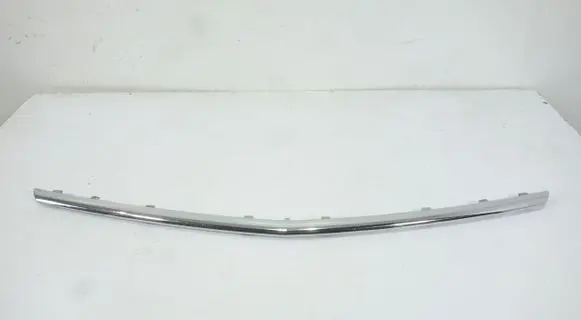 Opel Insignia A Front bumper upper radiator grill 13264456