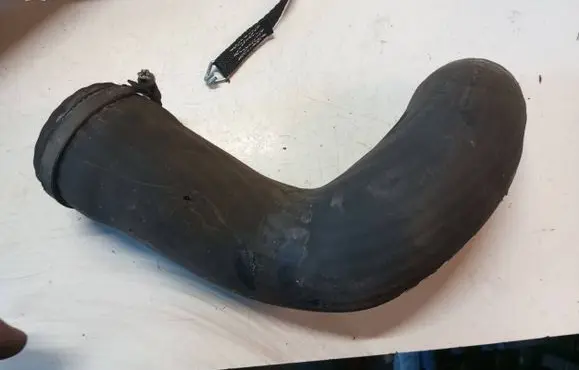 Volvo XC60 Intercooler hose/pipe 31274103