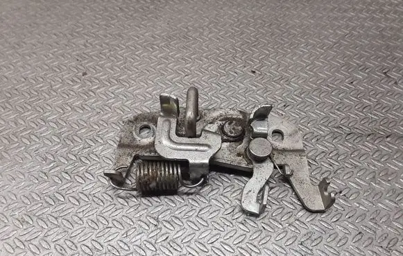 Engine bonnet/hood lock/catch