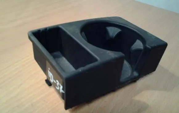 Cup holder front