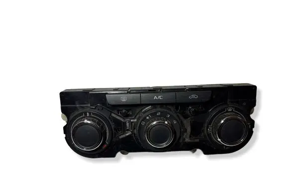 Skoda Octavia Mk2 (1Z) Climate control unit 3T0820047AK