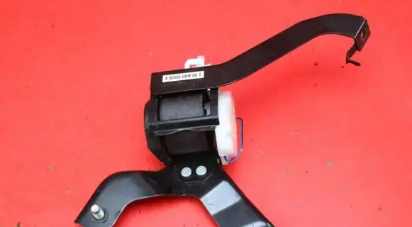 Honda CR-V Front seatbelt 82480-SWW-G0