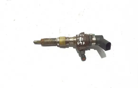 Volvo V40 Fuel injector 9802448680