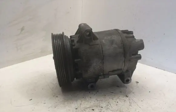 Renault Megane II Air conditioning (A/C) compressor (pump)
