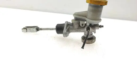 Subaru Legacy Clutch master cylinder