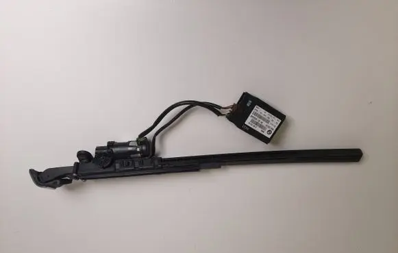 BMW M3 e92 Seat belt height adjuster 9165379 913553100 10237710