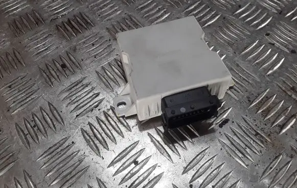 Toyota Corolla Verso AR10 Window control relay 150696