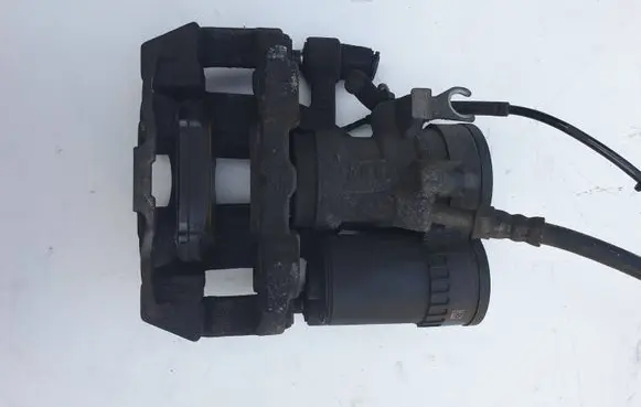 BMW X1 F48 F49 Rear brake caliper 6883028