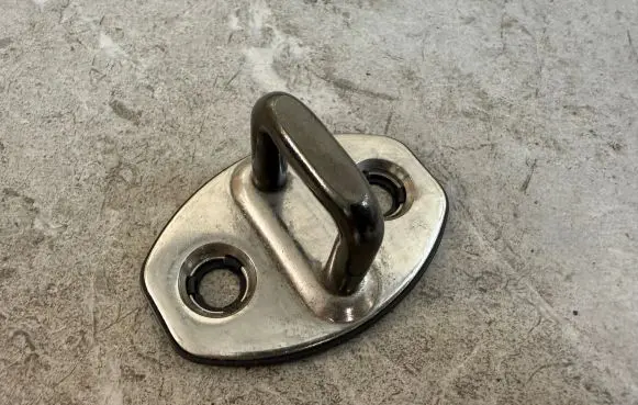 Volkswagen Amarok Front door lock loop/hook striker 5K0837033A