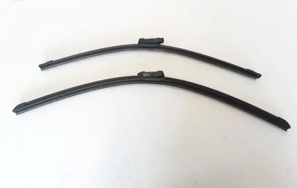 Volvo XC40 Front wiper blade arm 31662390