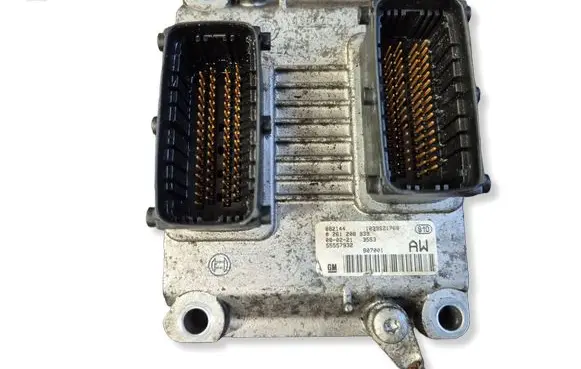 Opel Corsa C Engine control unit/module 55557932 0261208939