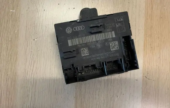 Audi A1 Door control unit/module 8X0959792D