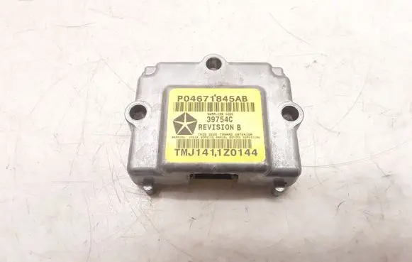 Chrysler PT Cruiser Airbag deployment crash/impact sensor P04671845AB 39754C