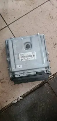 BMW 5 F10 F11 Engine control unit/module 8513242 12550260 1039S46975