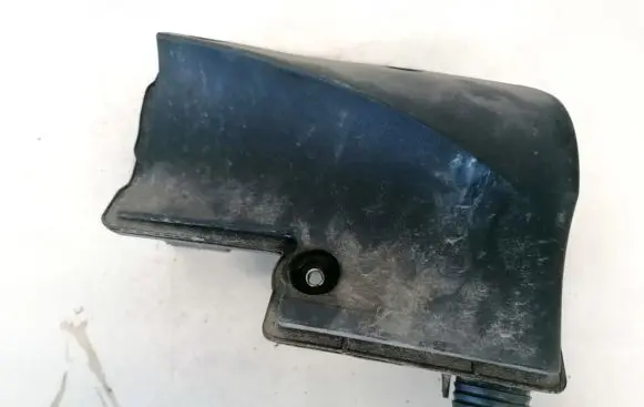 Vacuum air tank