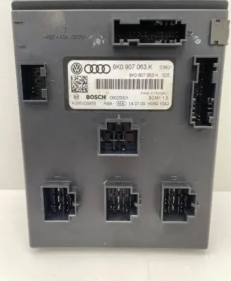 Audi A4 S4 B8 8K Comfort/convenience module 8K0907063K F005V00855