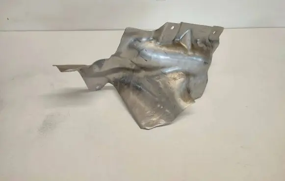 BMW M4 F82 F83 Exhaust heat shield 7848039