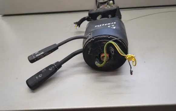 Steering wheel axle