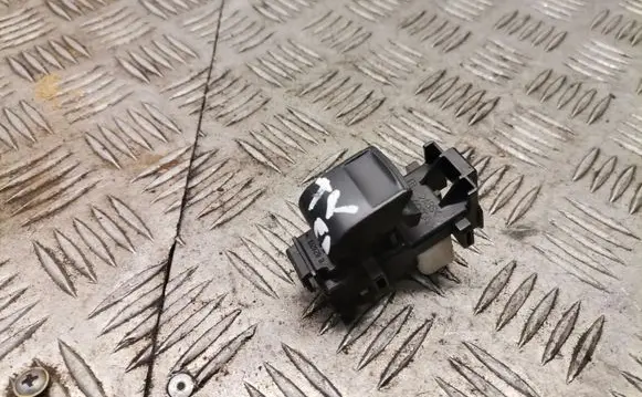 Toyota Yaris Electric window control switch