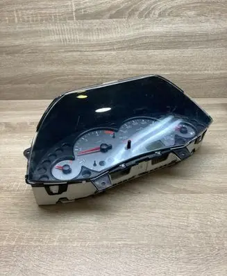 Ford Focus Speedometer (instrument cluster) 98AP10841BC