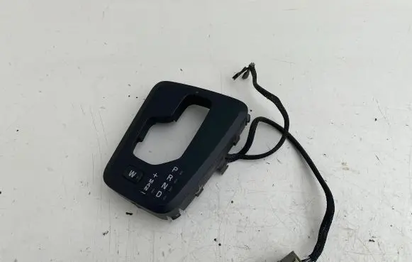 Volvo V70 Gear shifter surround trim plastic 21957