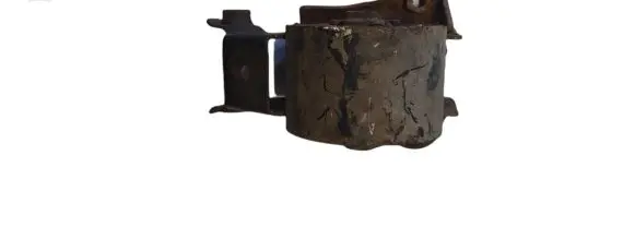 Nissan X-Trail T30 Engine mount bracket NOCODE