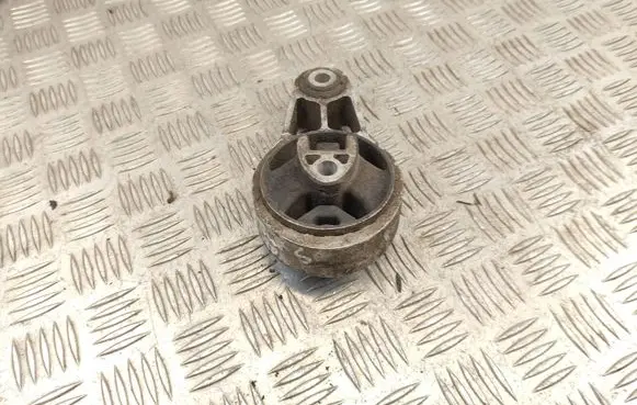 Mini One - Cooper Coupe R56 Engine mount bracket