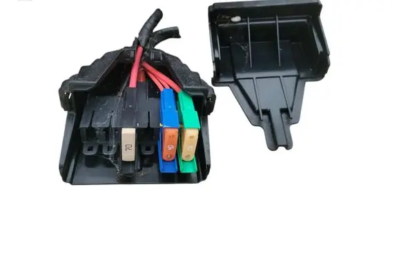 Renault Kadjar Fuse box set 243117797R