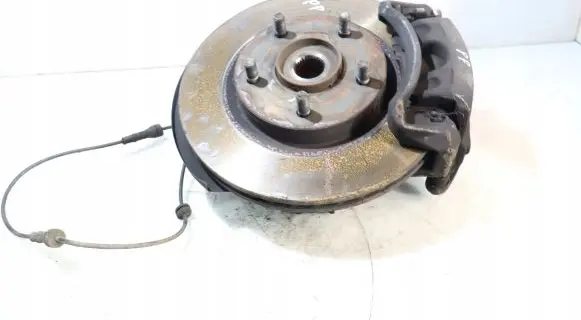 Nissan Juke I F15 Front wheel hub spindle knuckle