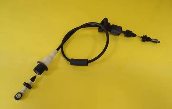 Mercedes-Benz E W210 Throttle cable 2103000130
