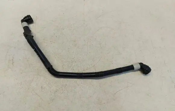 Tesla Model 3 Engine coolant pipe/hose 1077589-00-E