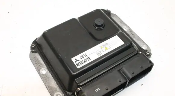 Mitsubishi Outlander Engine control unit/module 1860C523 2757006141