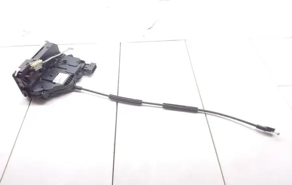 Opel Meriva B Front door lock 13258274 0325407955