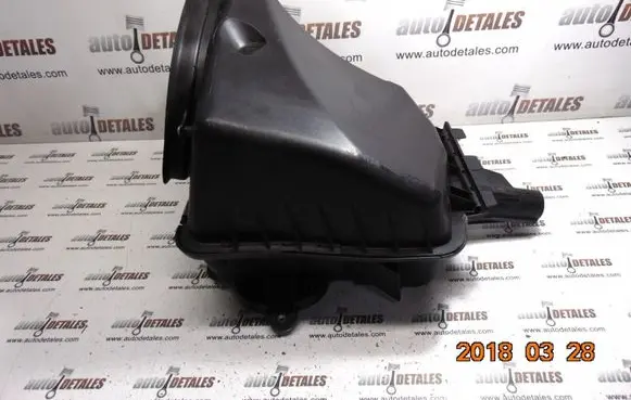 Mercedes-Benz GL X164 Air filter box A1648300740