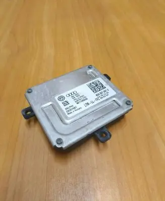 Skoda Octavia Mk3 (5E) Headlight ballast module Xenon 4G0907697D 28357987 401140244