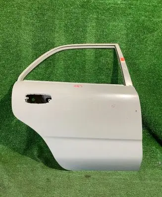 Mitsubishi Carisma Rear door