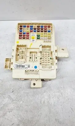 Hyundai Tucson TL Fuse module 91950D3610
