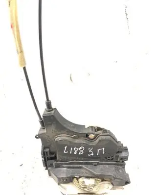 Mitsubishi Grandis Rear door lock