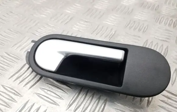 Volkswagen Golf Plus Front door interior handle 5M0837114