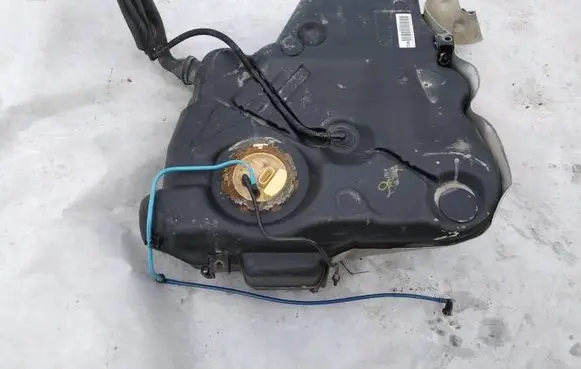 Audi A3 S3 8P Fuel tank 1K0201085M 150201021MQ